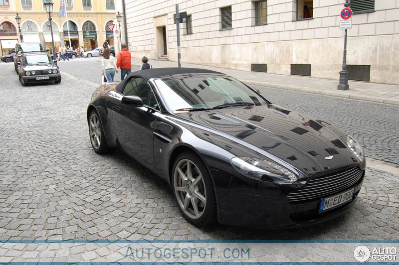 Aston Martin V8 Vantage Roadster