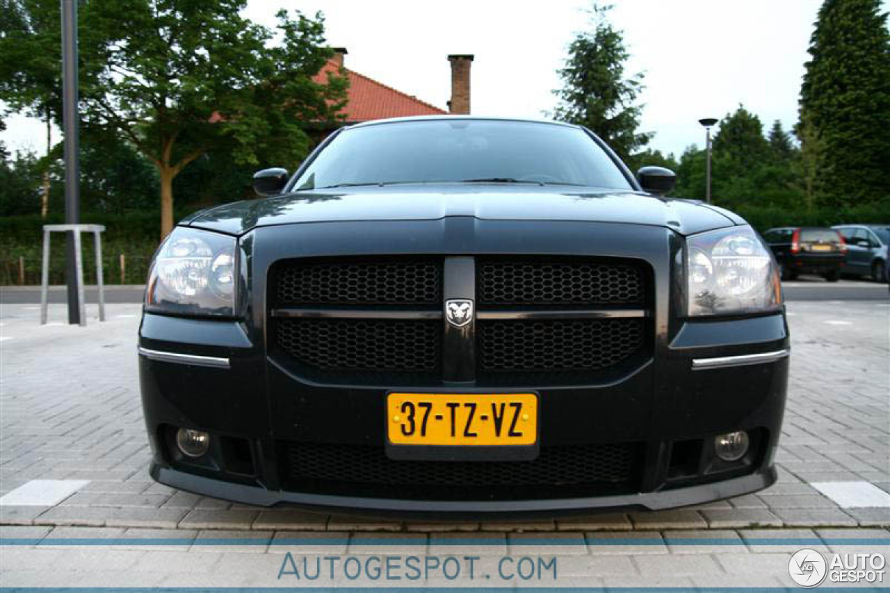 Dodge Magnum SRT-8