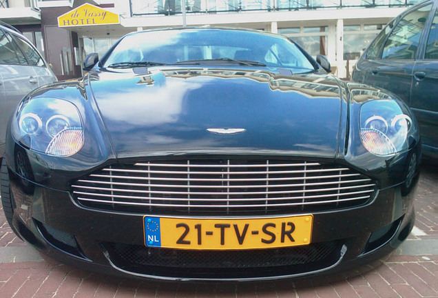 Aston Martin DB9