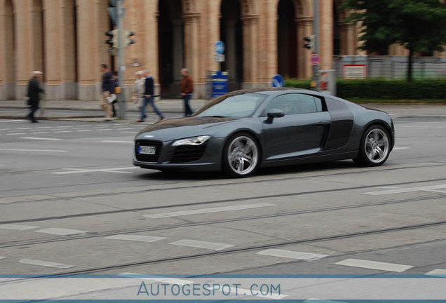 Audi R8