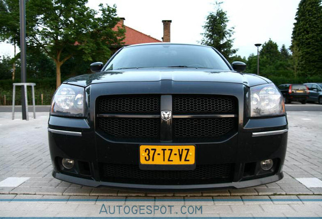 Dodge Magnum SRT-8