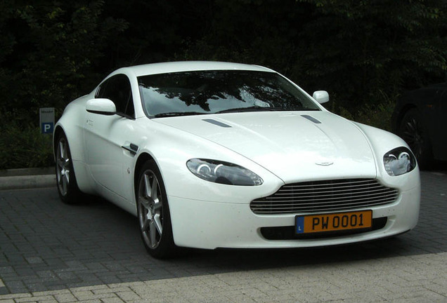 Aston Martin V8 Vantage