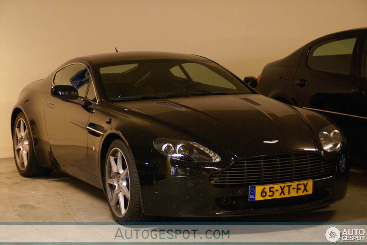 Aston Martin V8 Vantage