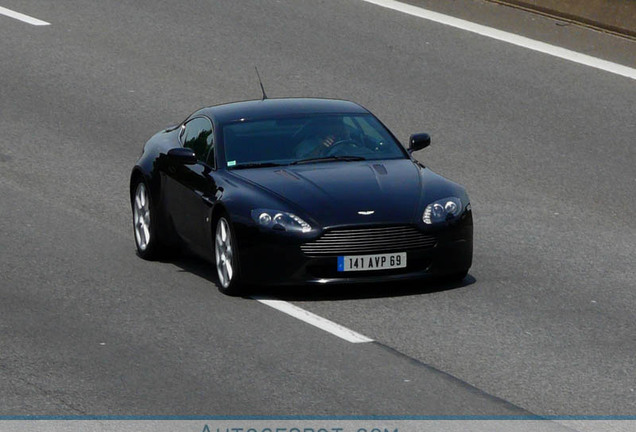 Aston Martin V8 Vantage