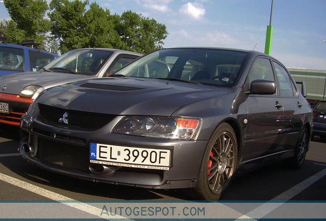 Mitsubishi Lancer Evolution IX MR FQ