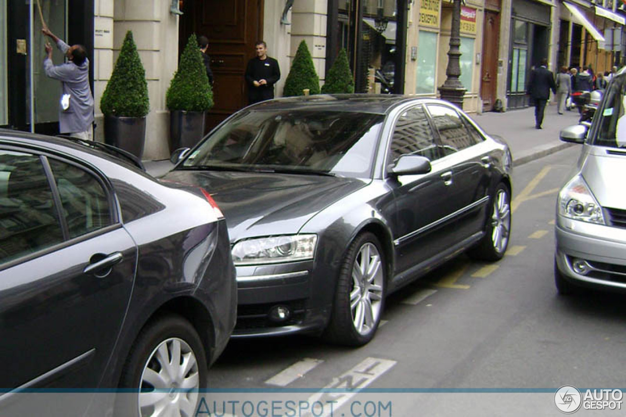 Audi S8 D3