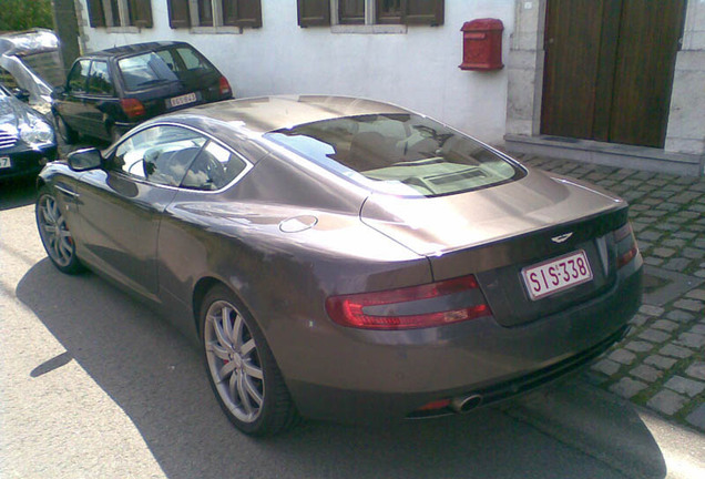 Aston Martin DB9