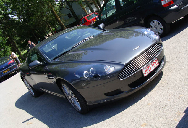 Aston Martin DB9