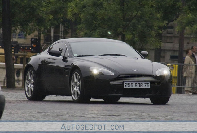 Aston Martin V8 Vantage