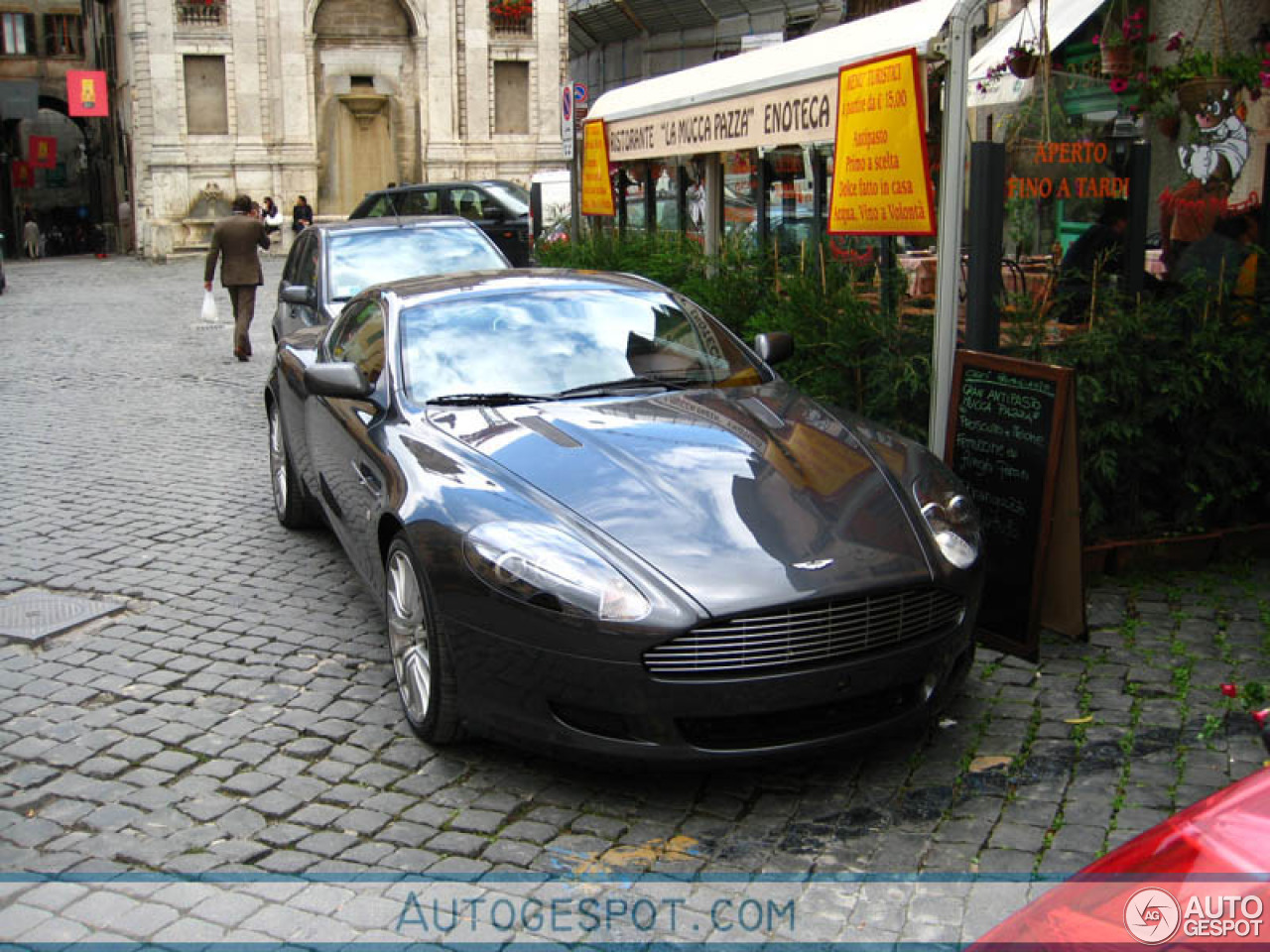 Aston Martin DB9