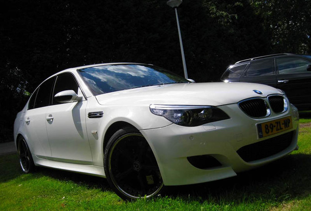 BMW M5 E60 2005