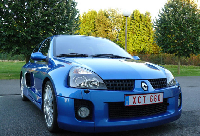 Renault Clio V6 Phase II