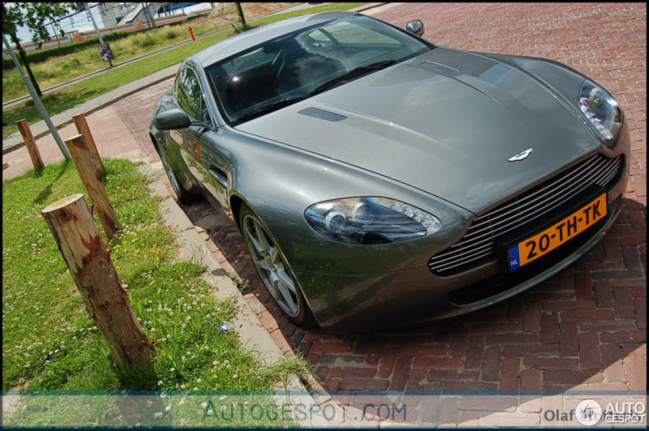 Aston Martin V8 Vantage