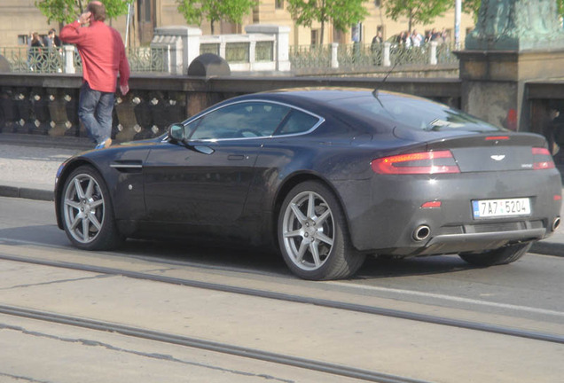 Aston Martin V8 Vantage