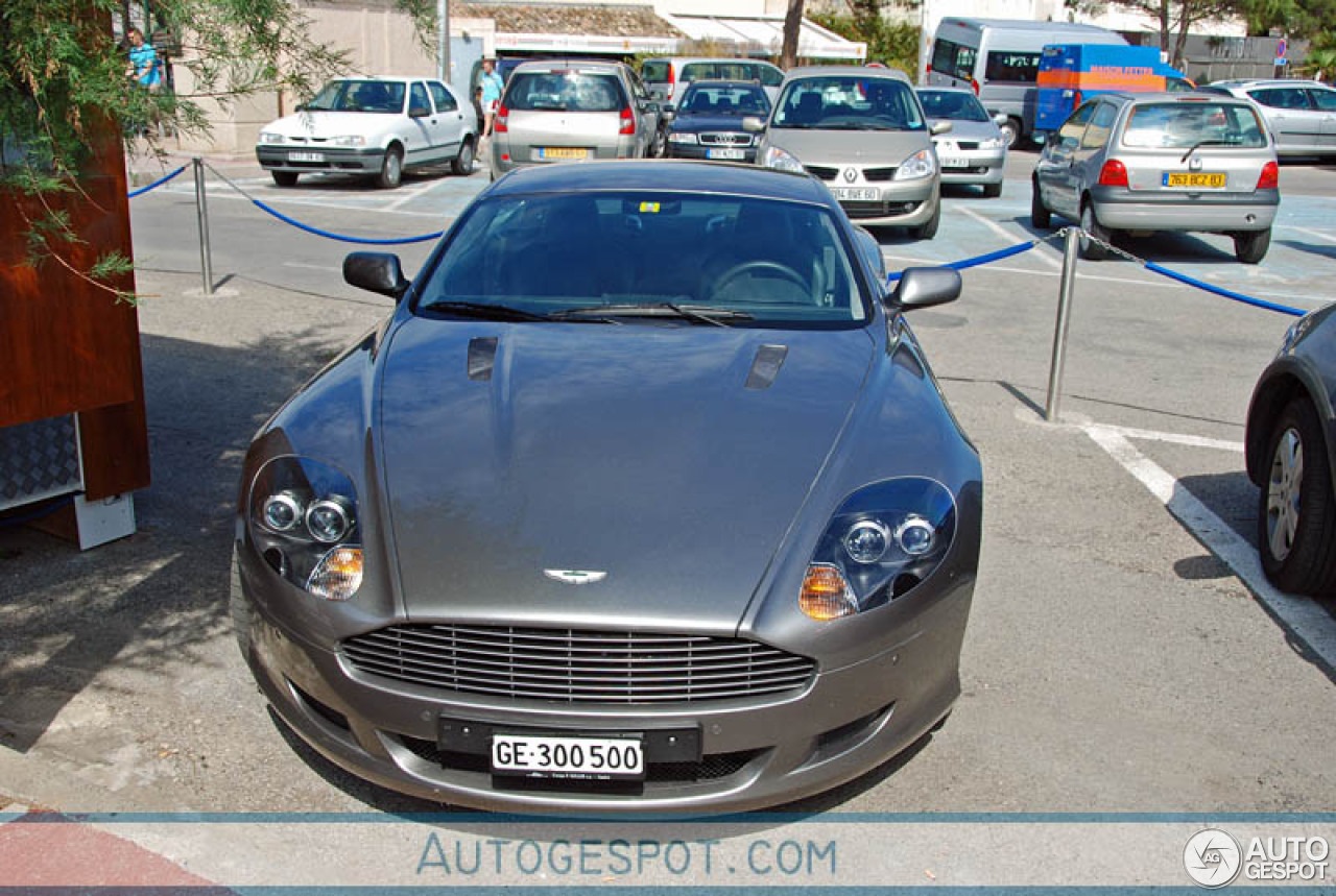 Aston Martin DB9