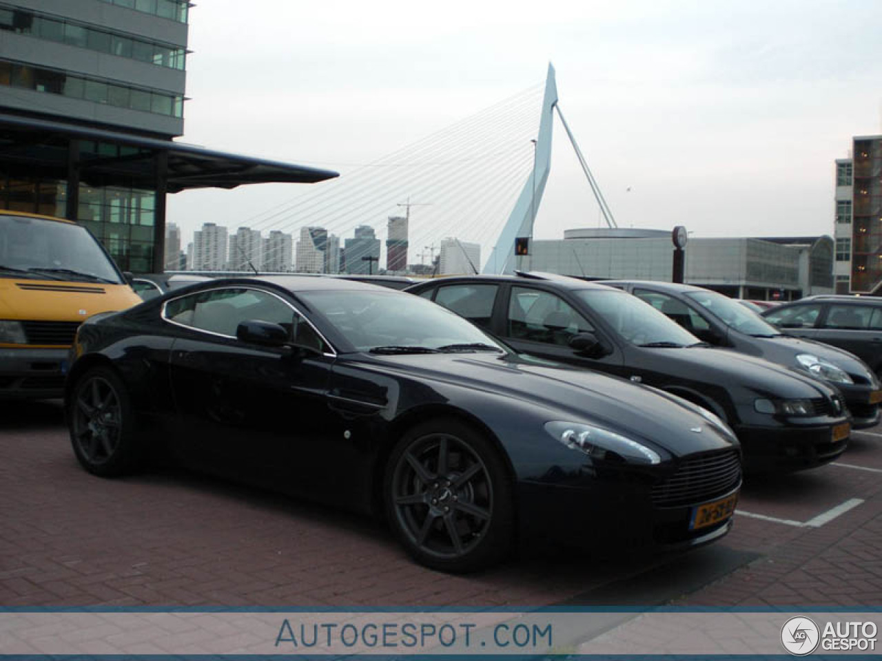 Aston Martin V8 Vantage