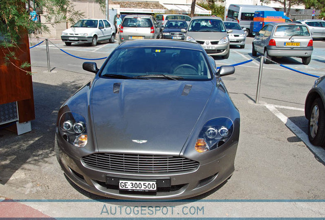 Aston Martin DB9