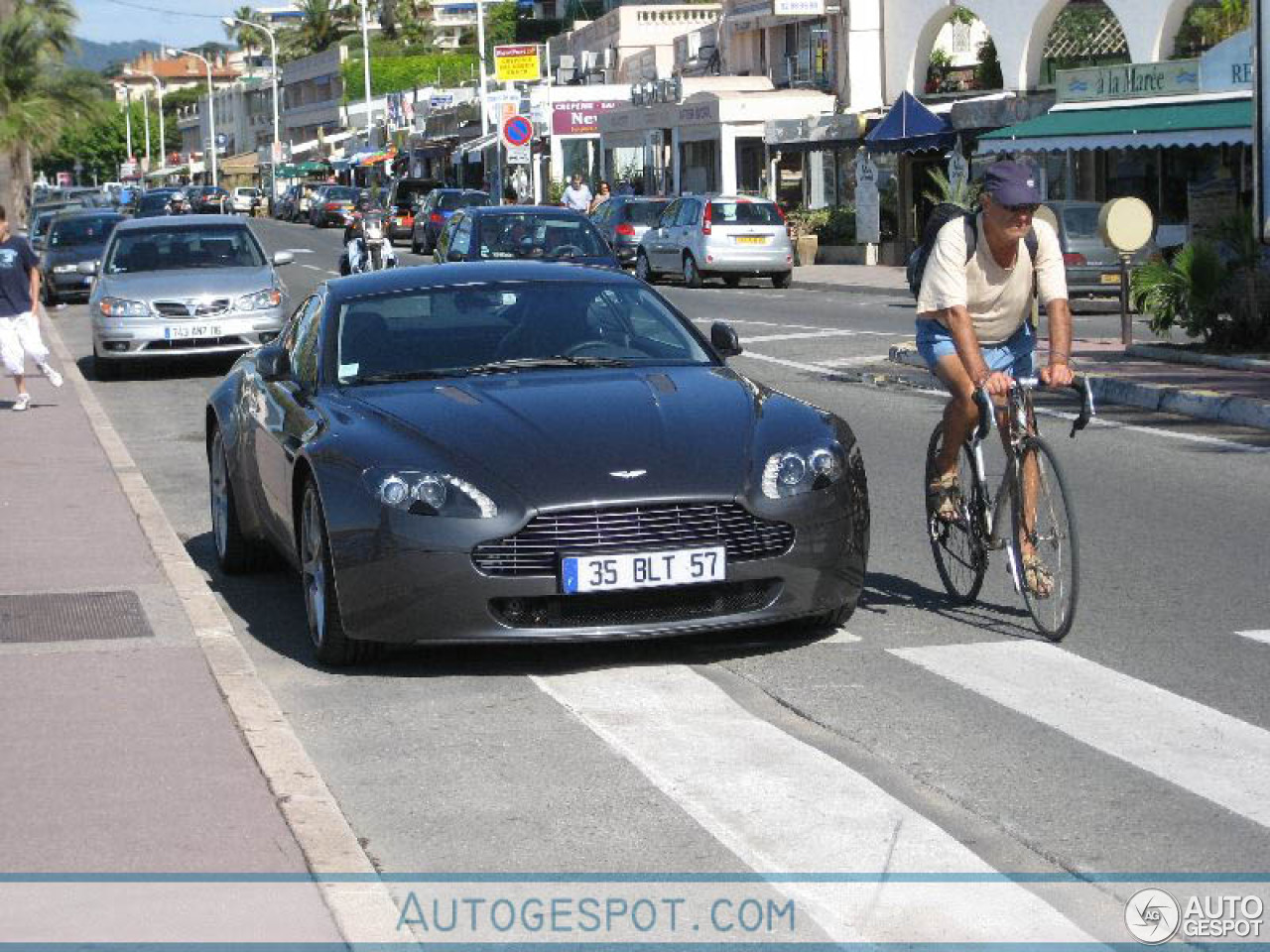 Aston Martin V8 Vantage