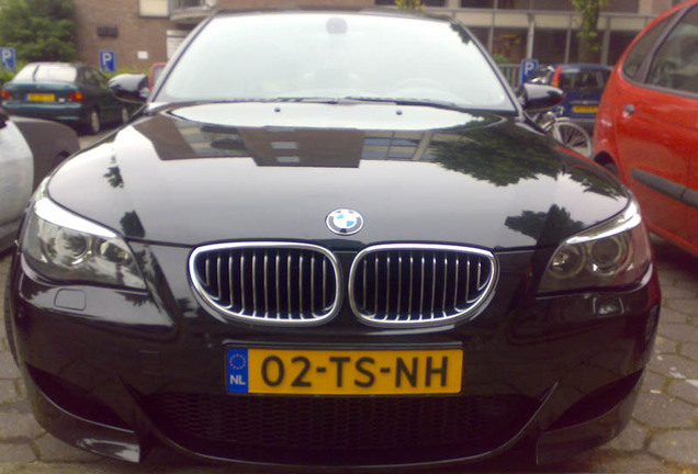 BMW M5 E60 2005