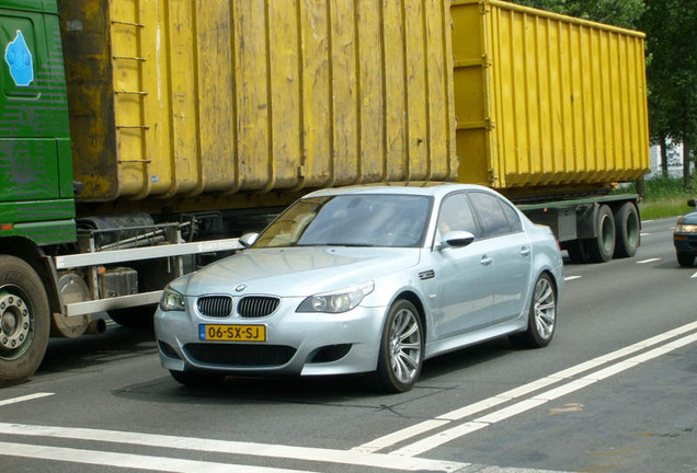 BMW M5 E60 2005