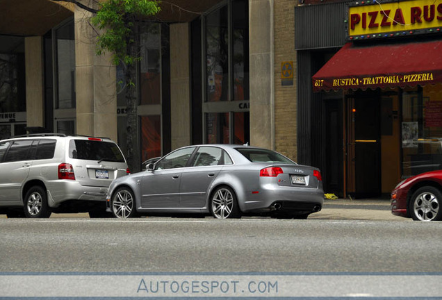 Audi RS4 Sedan