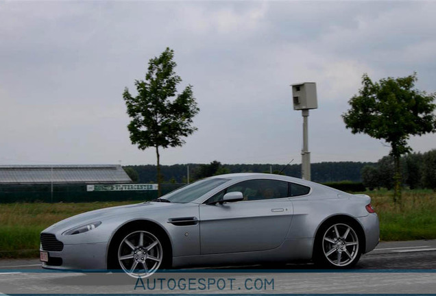 Aston Martin V8 Vantage