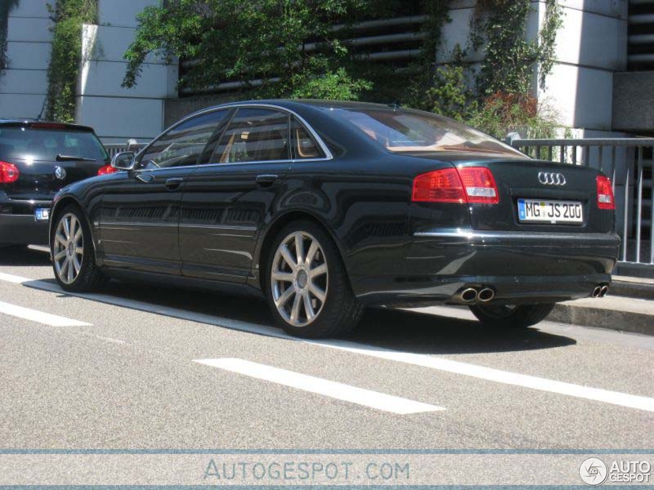 Audi S8 D3