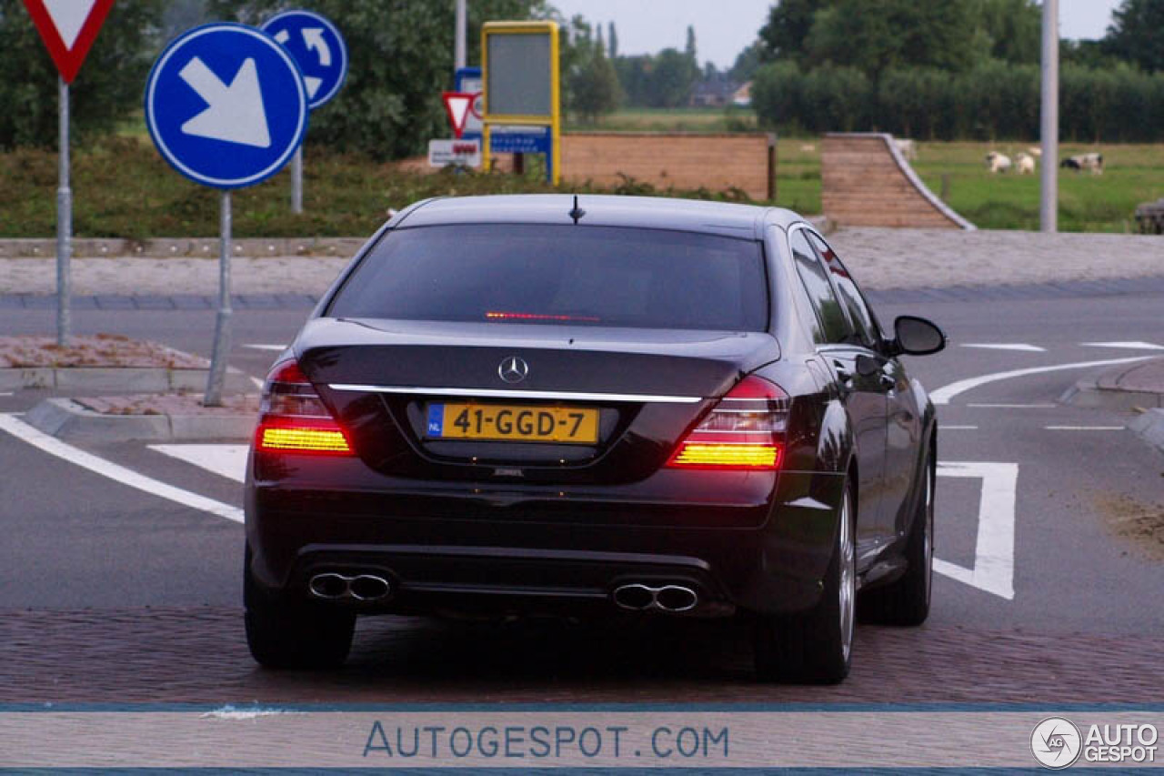 Mercedes-Benz S 65 AMG V221