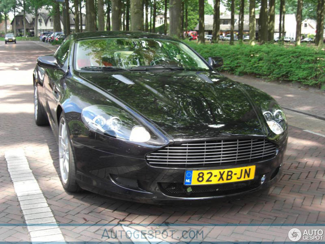 Aston Martin DB9