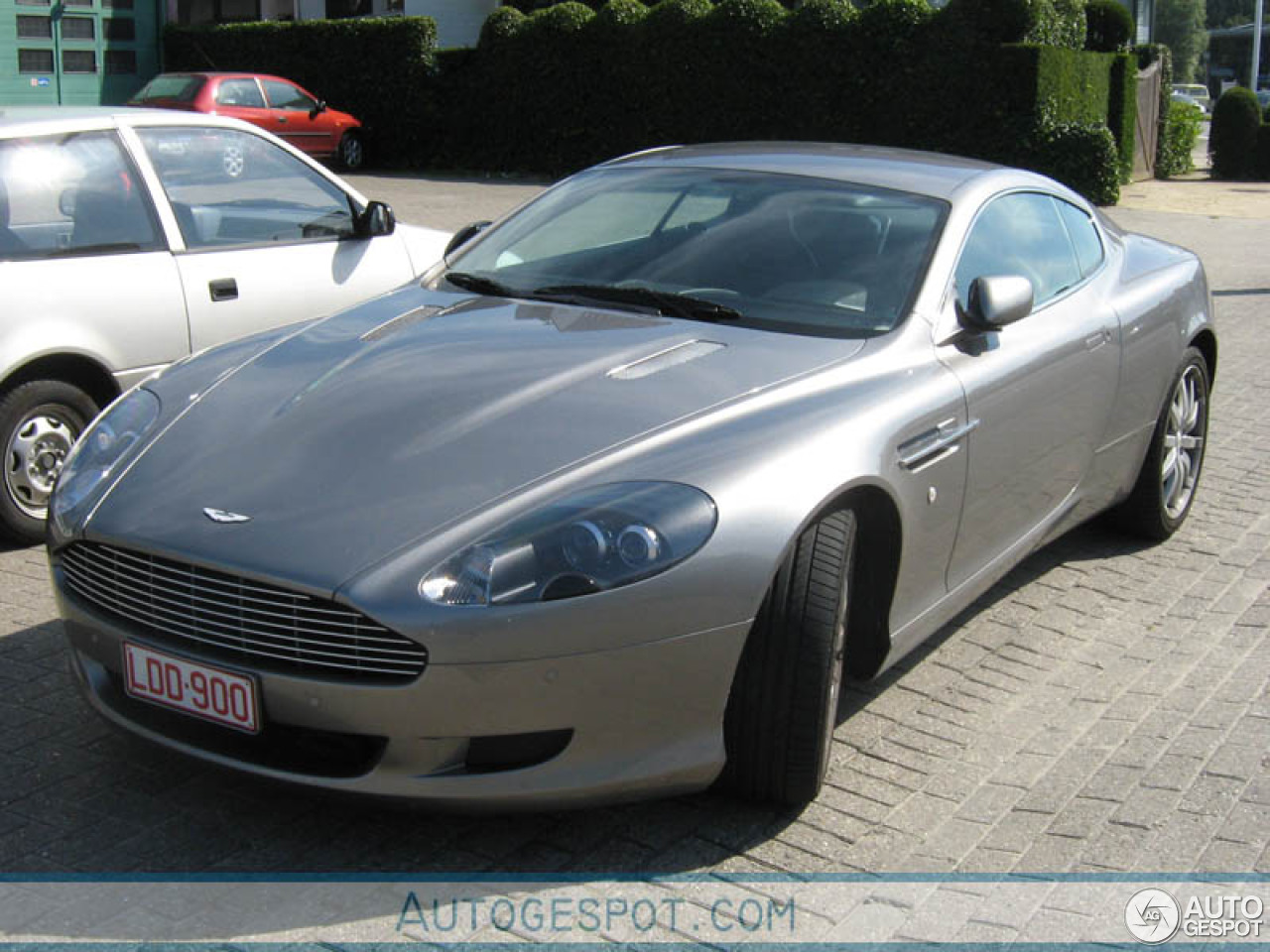 Aston Martin DB9