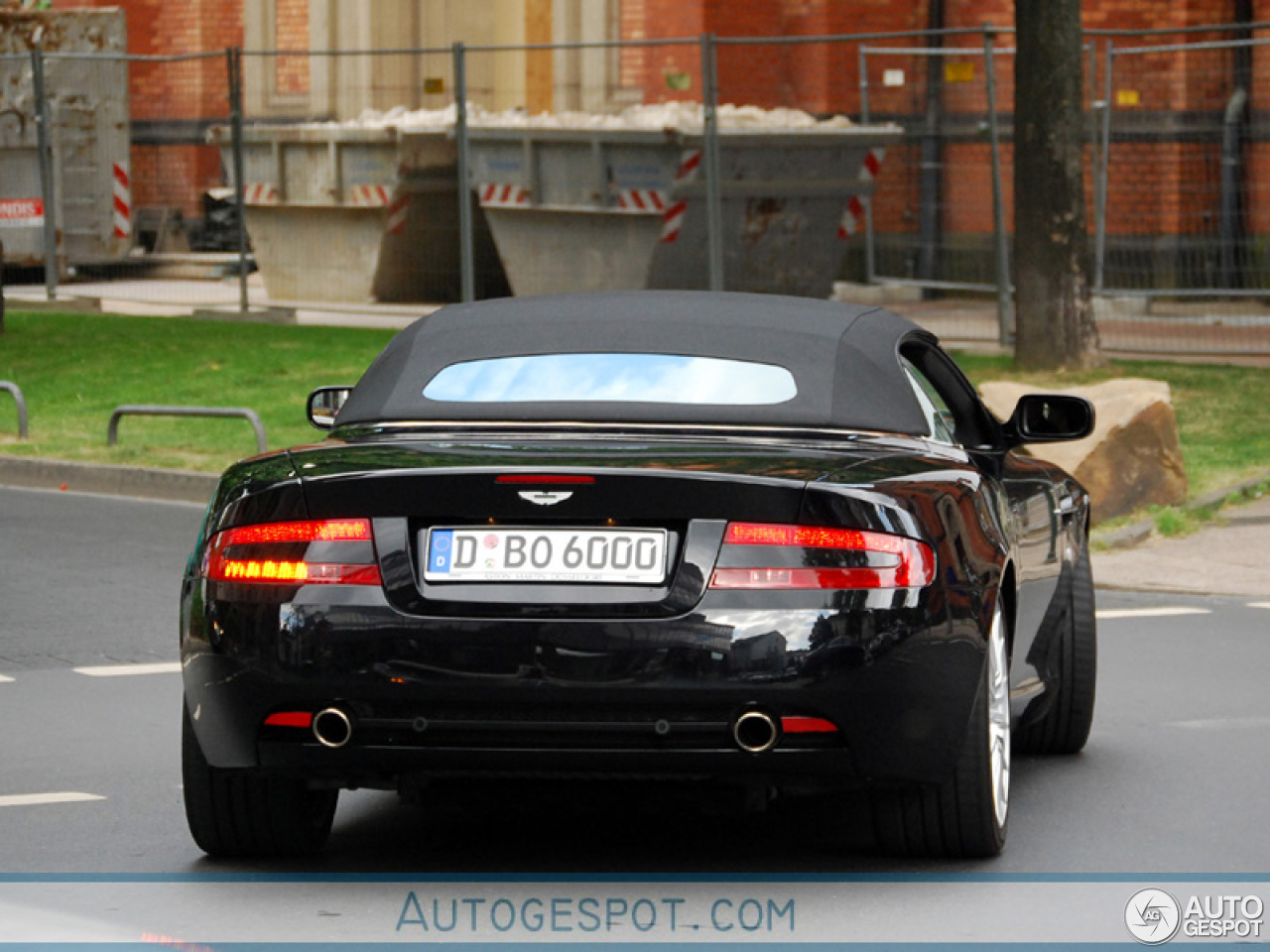 Aston Martin DB9 Volante