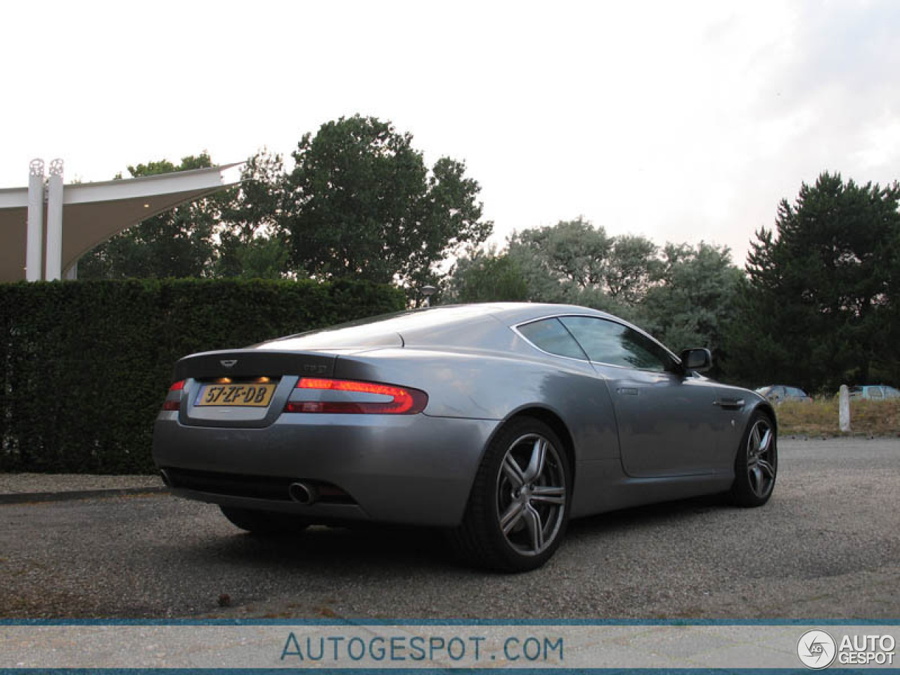 Aston Martin DB9