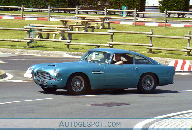 Aston Martin DB4