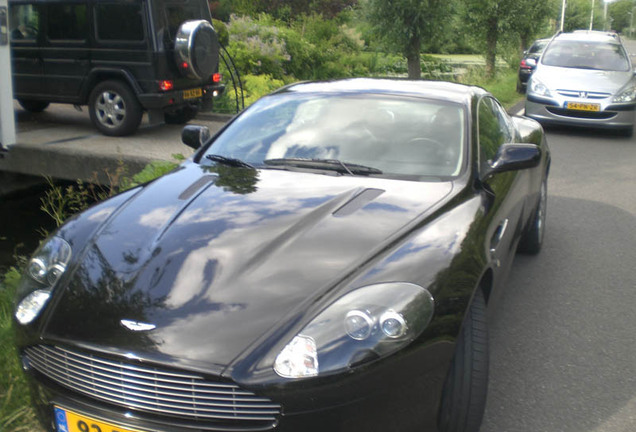 Aston Martin DB9