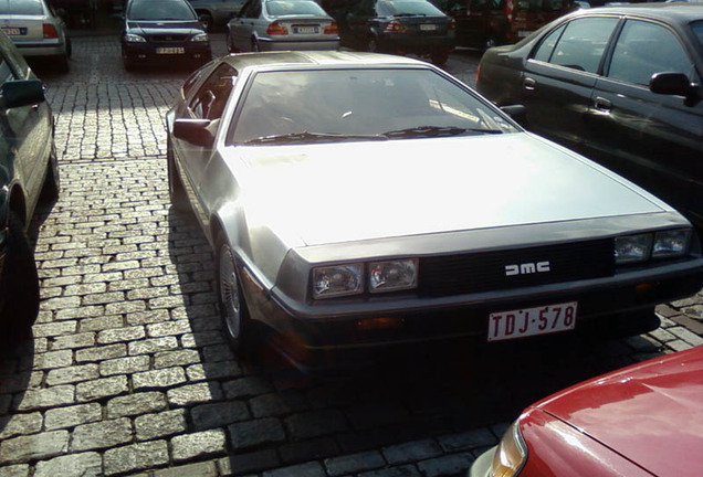 DeLorean DMC-12