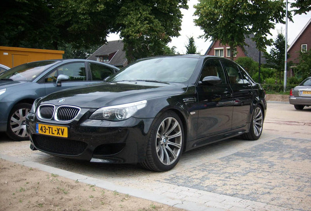 BMW M5 E60 2005