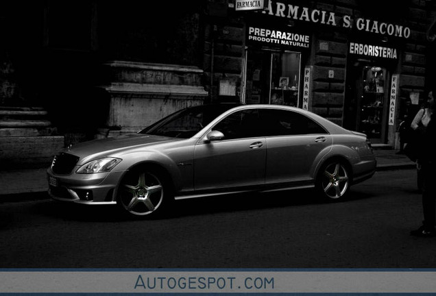 Mercedes-Benz S 65 AMG V221