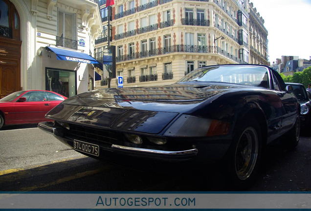 Ferrari 365 GTS/4 Daytona