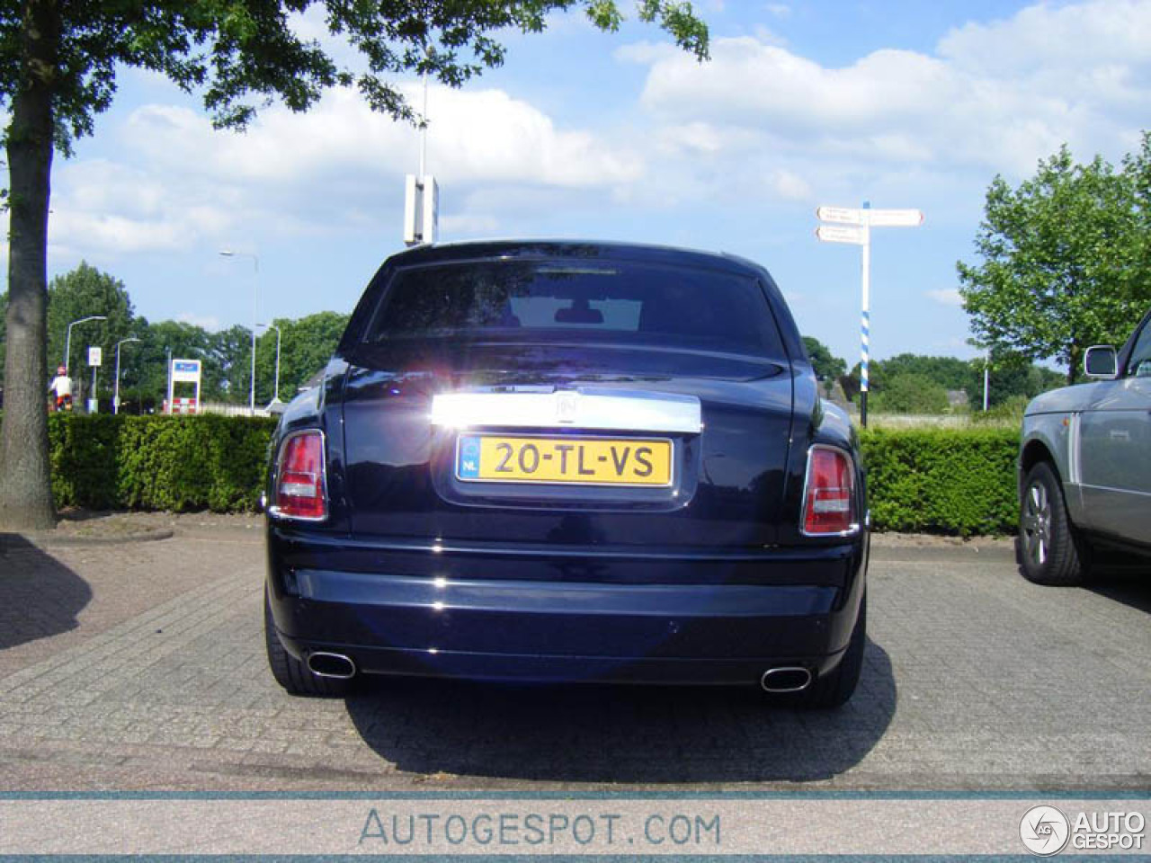 Rolls-Royce Phantom Black