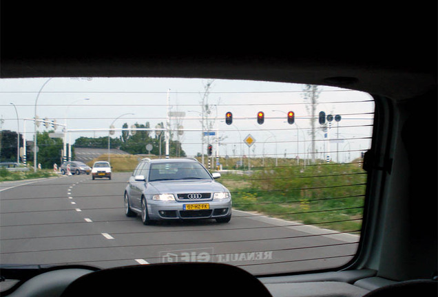 Audi RS4 Avant B5