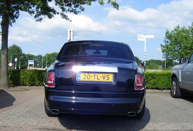 Rolls-Royce Phantom Black