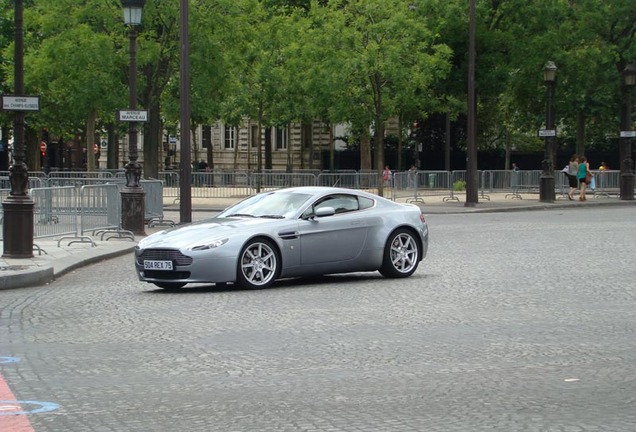 Aston Martin V8 Vantage