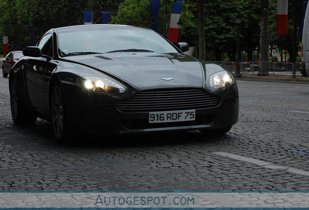 Aston Martin V8 Vantage