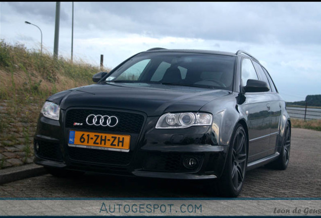 Audi RS4 Avant B7