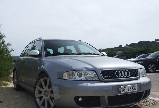 Audi RS4 Avant B5