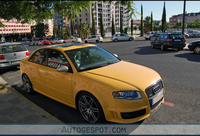 Audi RS4 Sedan