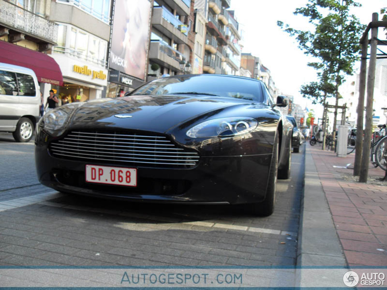 Aston Martin V8 Vantage Roadster