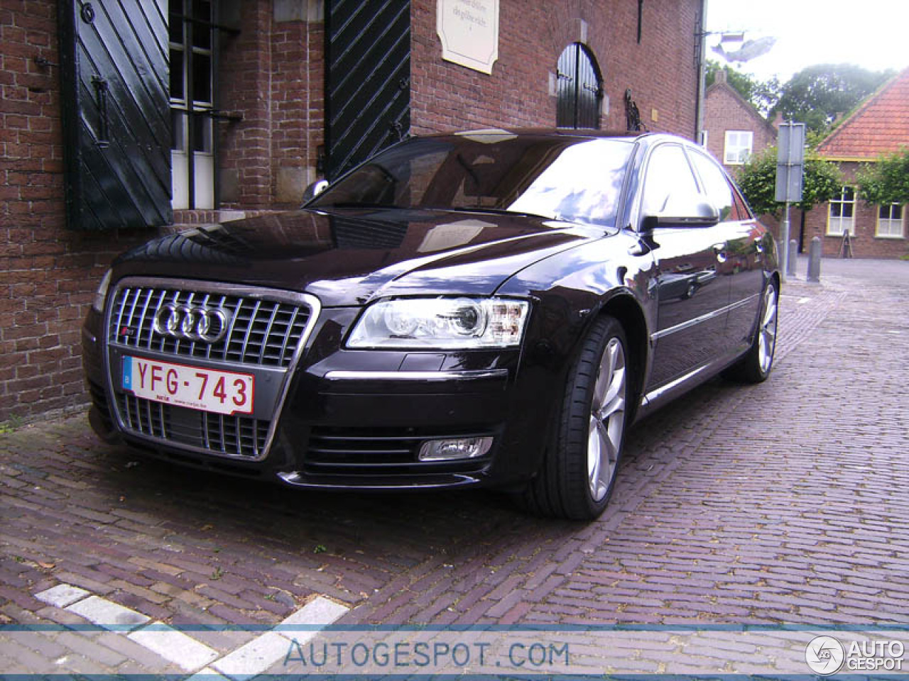 Audi S8 D3