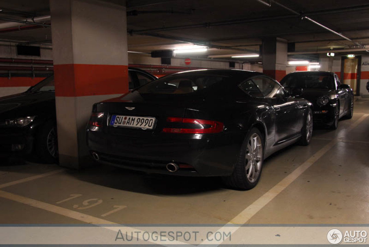 Aston Martin DB9