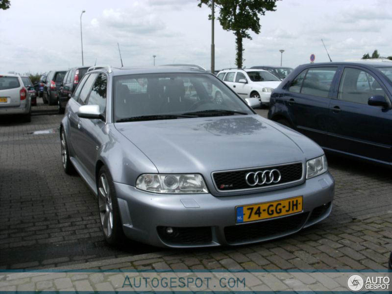 Audi RS4 Avant B5